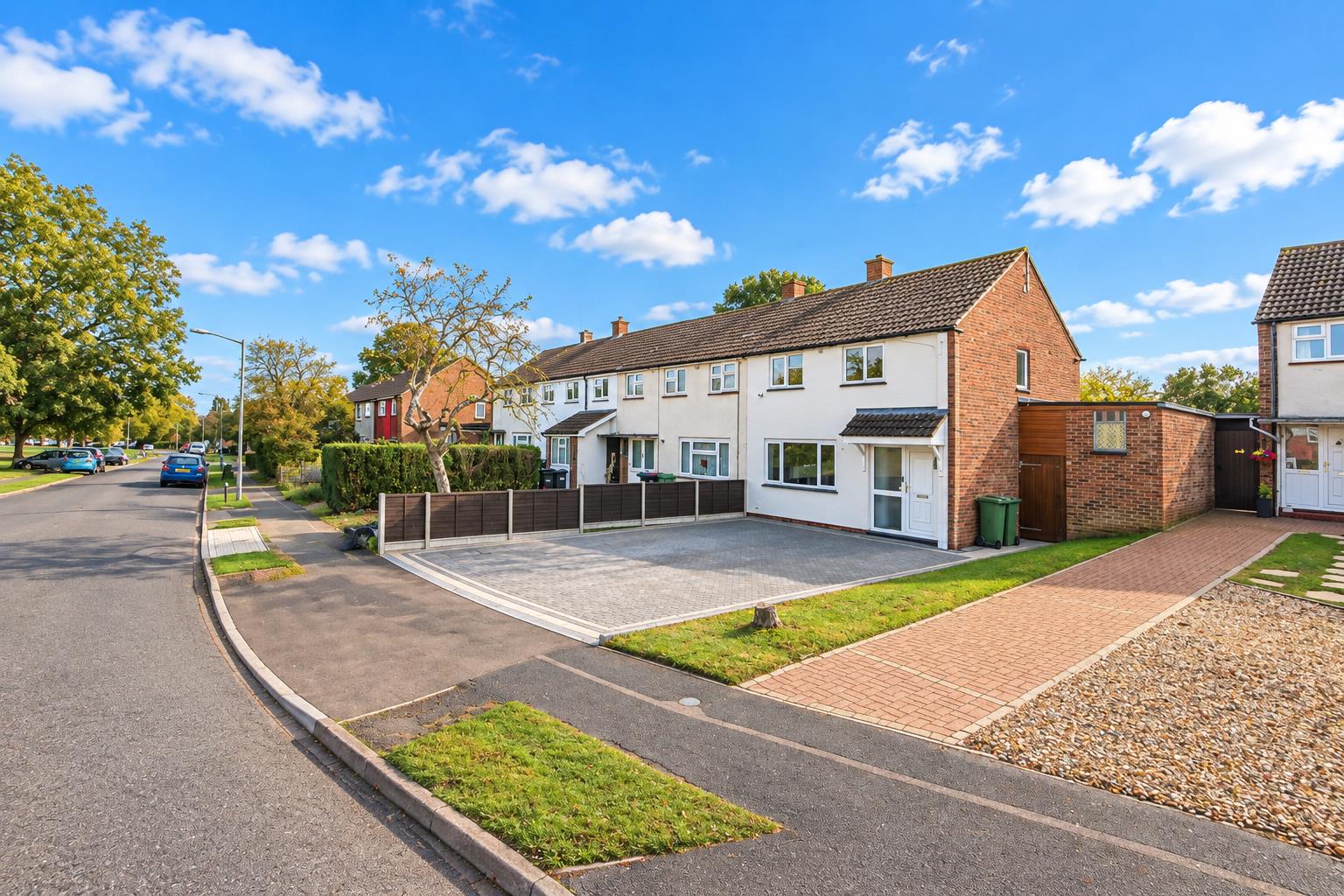 2 bed property in Warwick Road, Milton Keynes